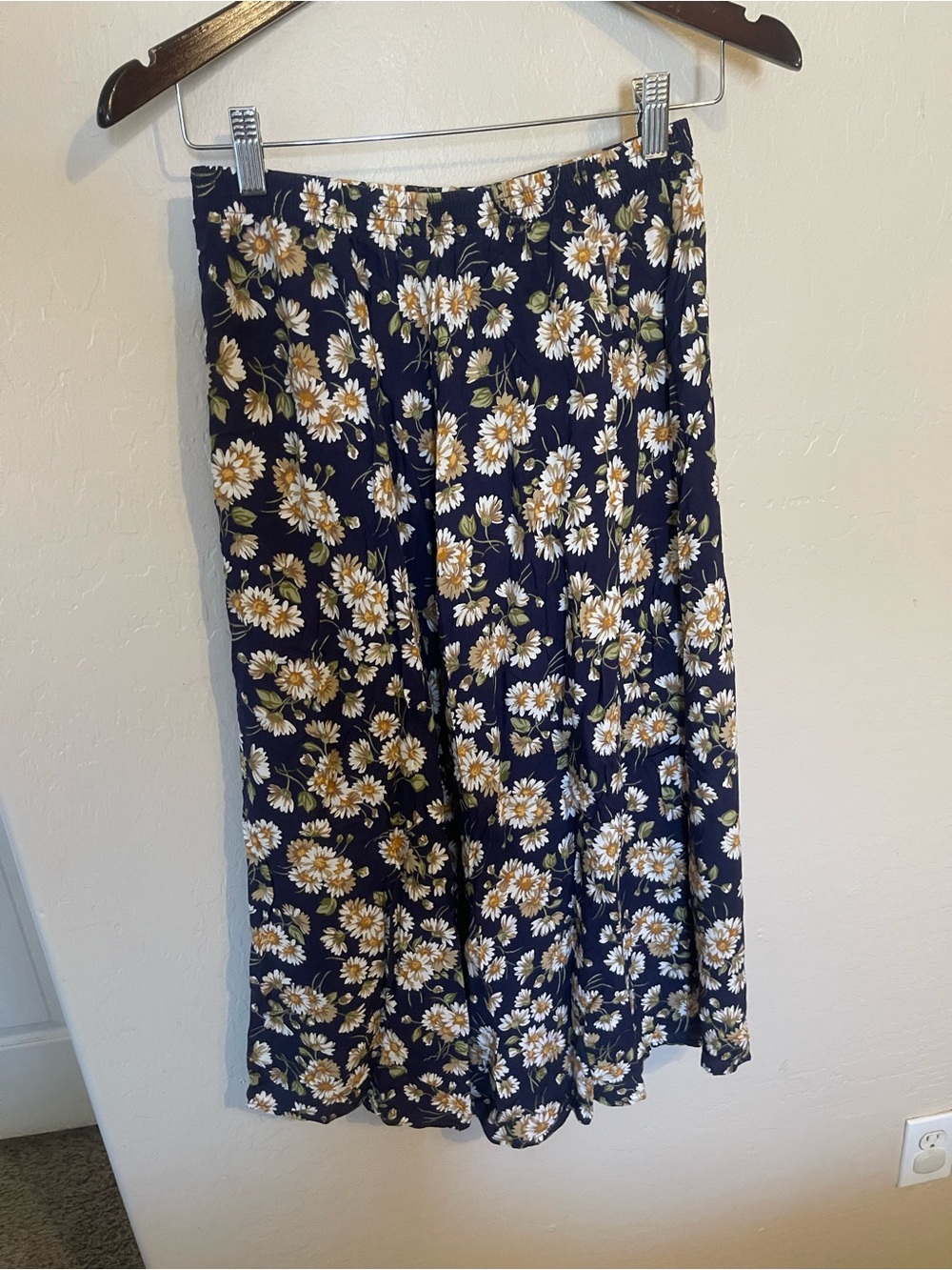 Vintage Navy Floral Midi Skirt with Daisy Print